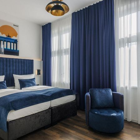 Homaris East Side Hotel Berlin Bagian luar foto