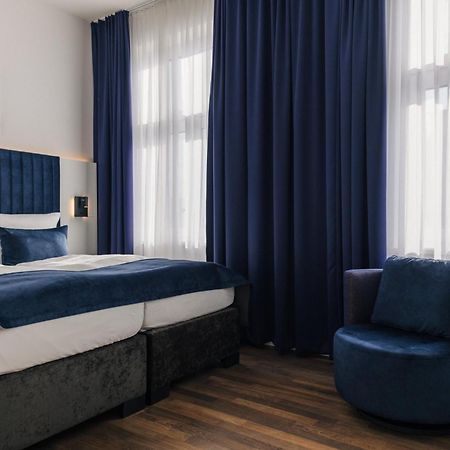 Homaris East Side Hotel Berlin Bagian luar foto