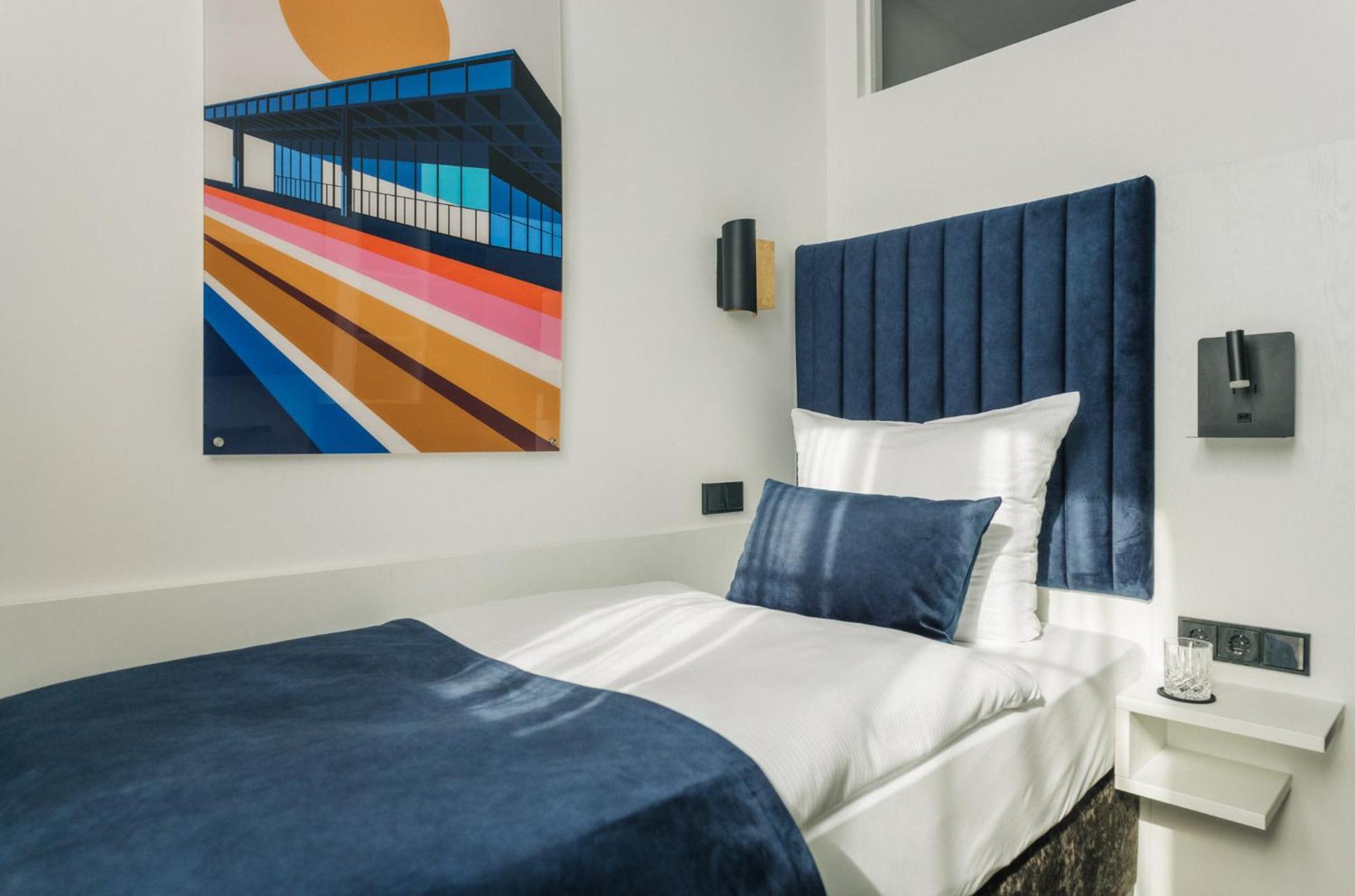Homaris East Side Hotel Berlin Bagian luar foto