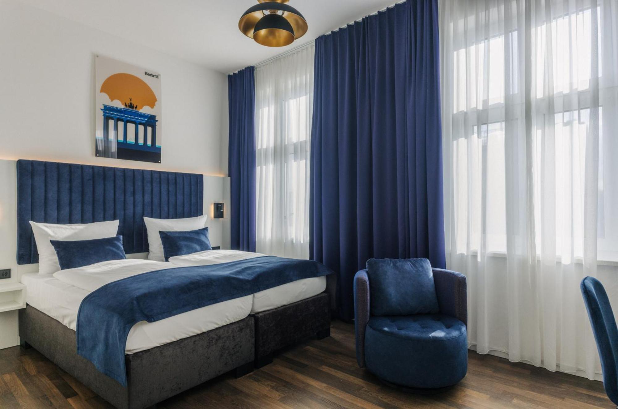 Homaris East Side Hotel Berlin Bagian luar foto