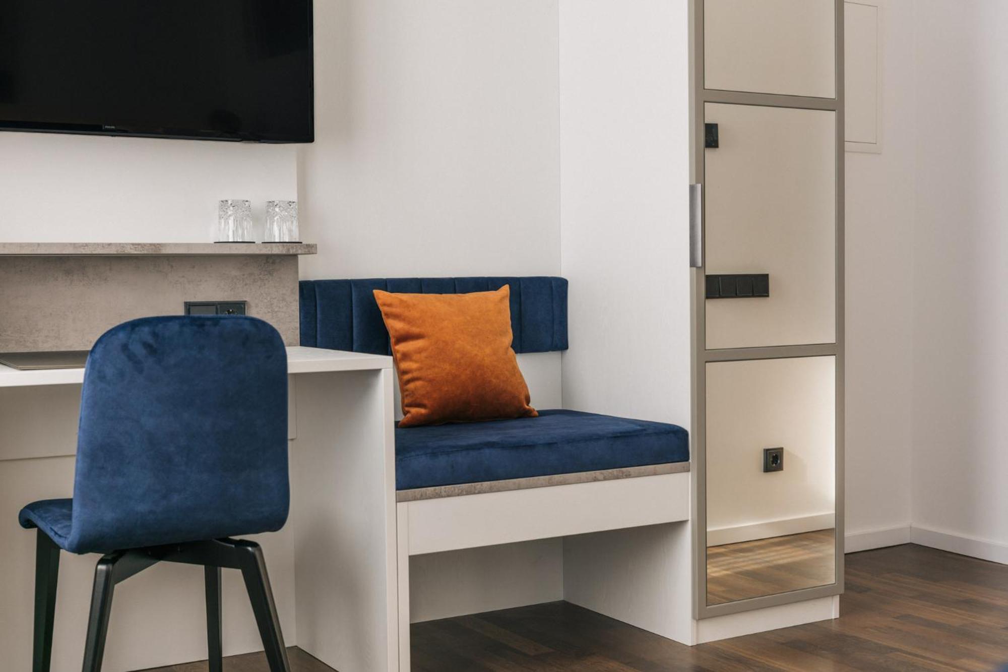 Homaris East Side Hotel Berlin Bagian luar foto