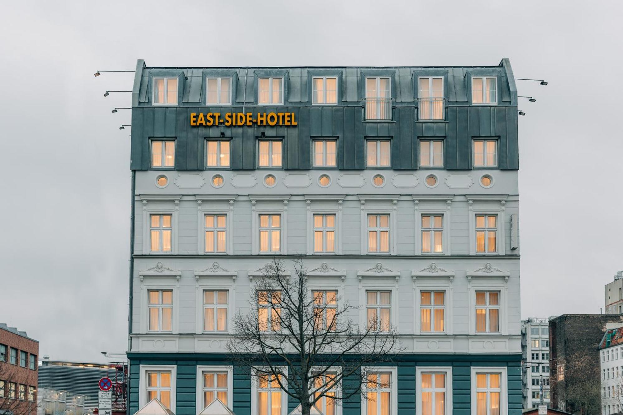 Homaris East Side Hotel Berlin Bagian luar foto