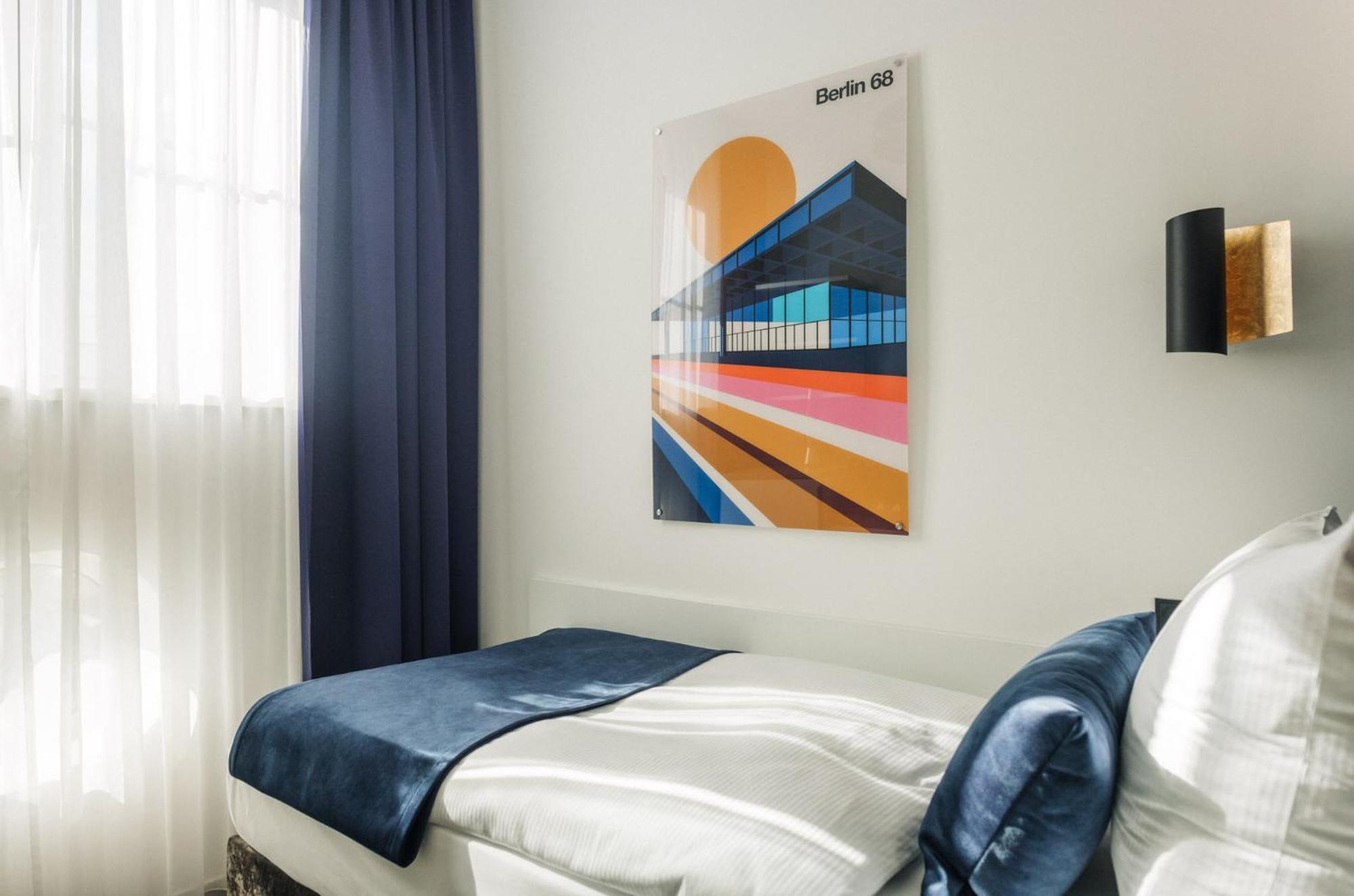 Homaris East Side Hotel Berlin Bagian luar foto