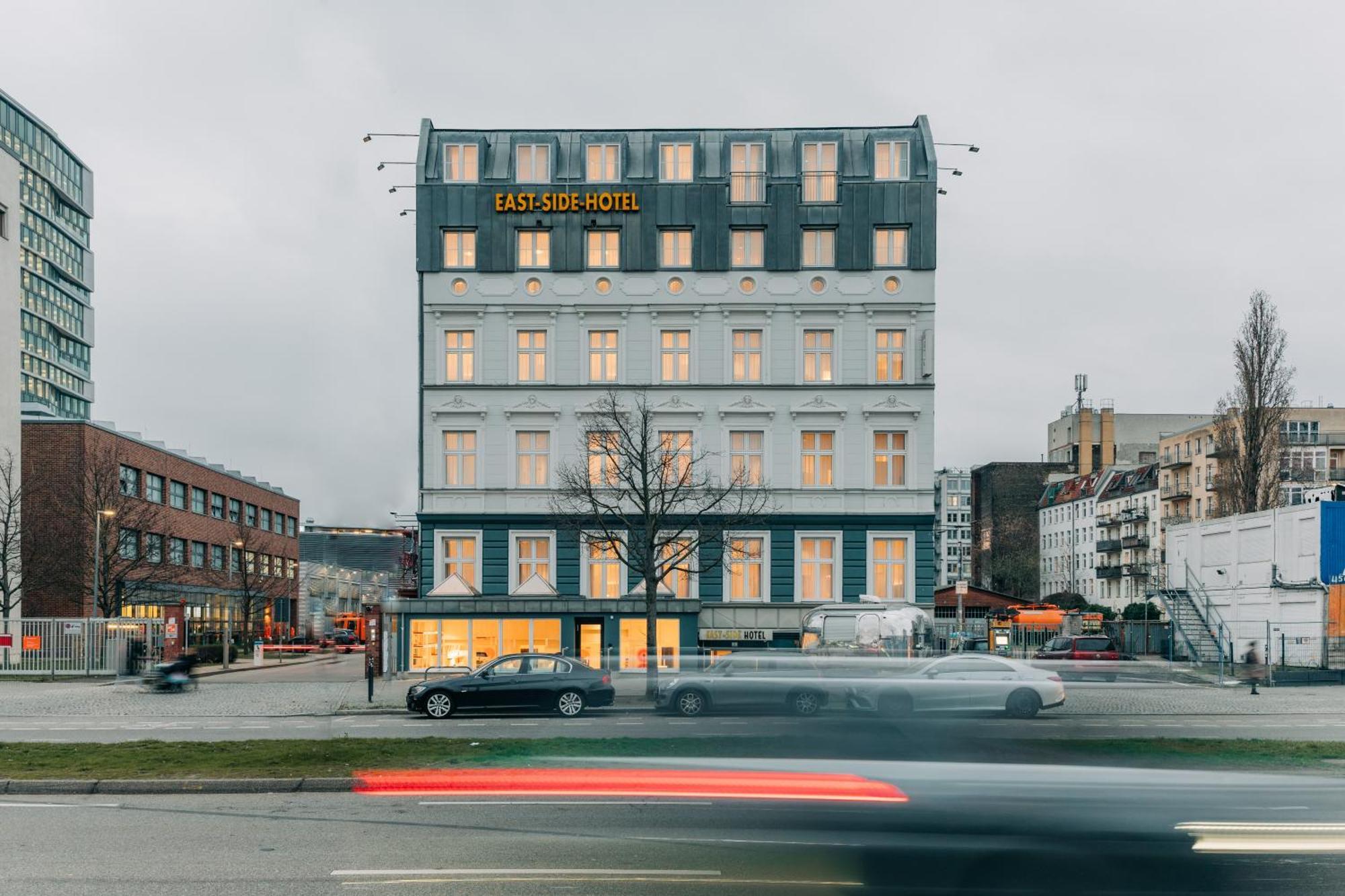 Homaris East Side Hotel Berlin Bagian luar foto