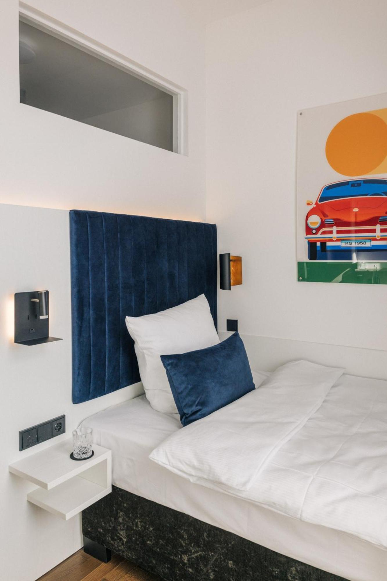 Homaris East Side Hotel Berlin Bagian luar foto