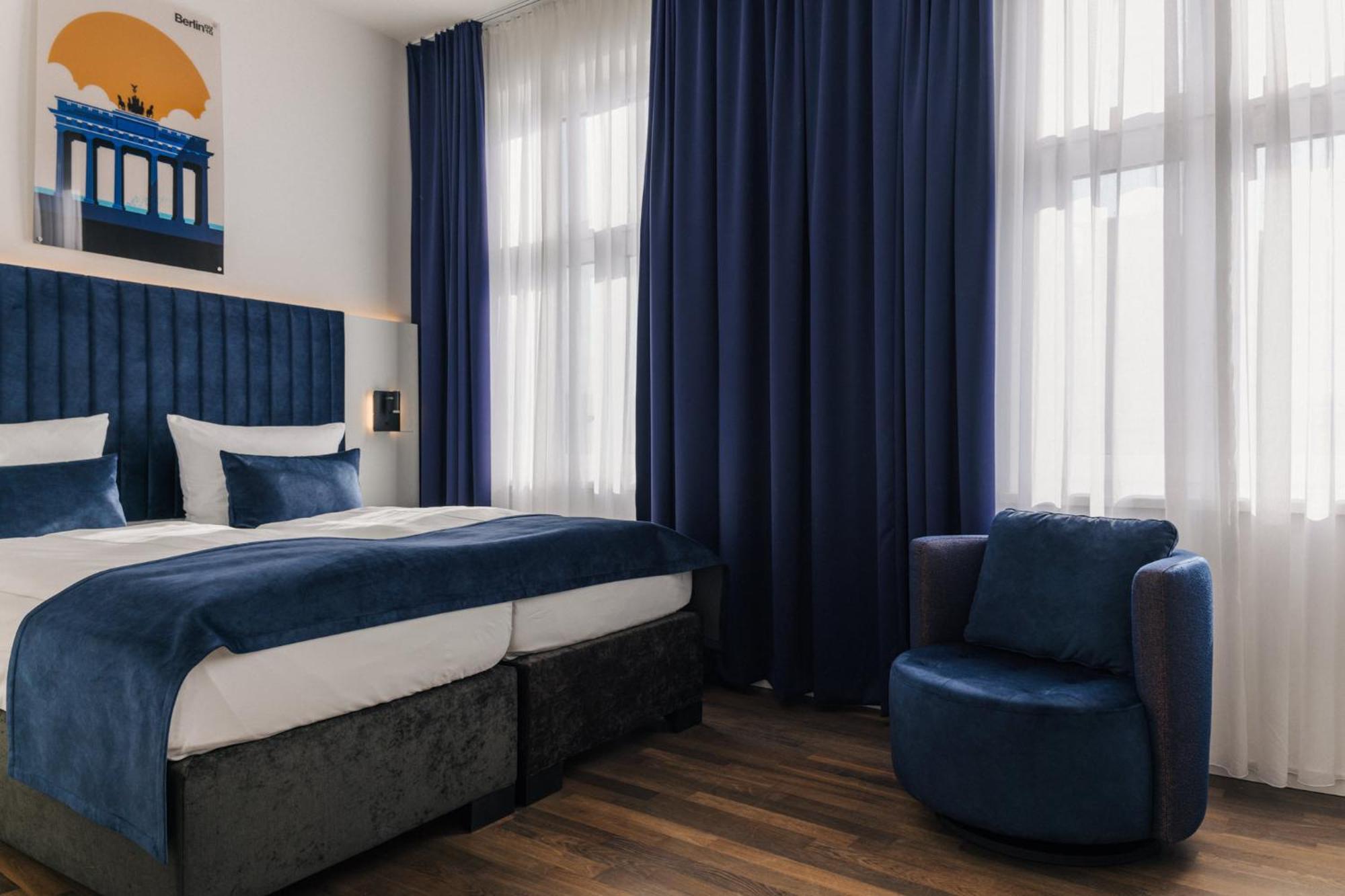 Homaris East Side Hotel Berlin Bagian luar foto